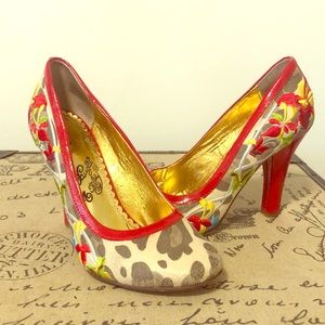 Naughty monkey heels